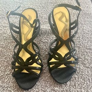 Beautiful black Nina sandals. Size 6. 3 inch heel. Wore only once.